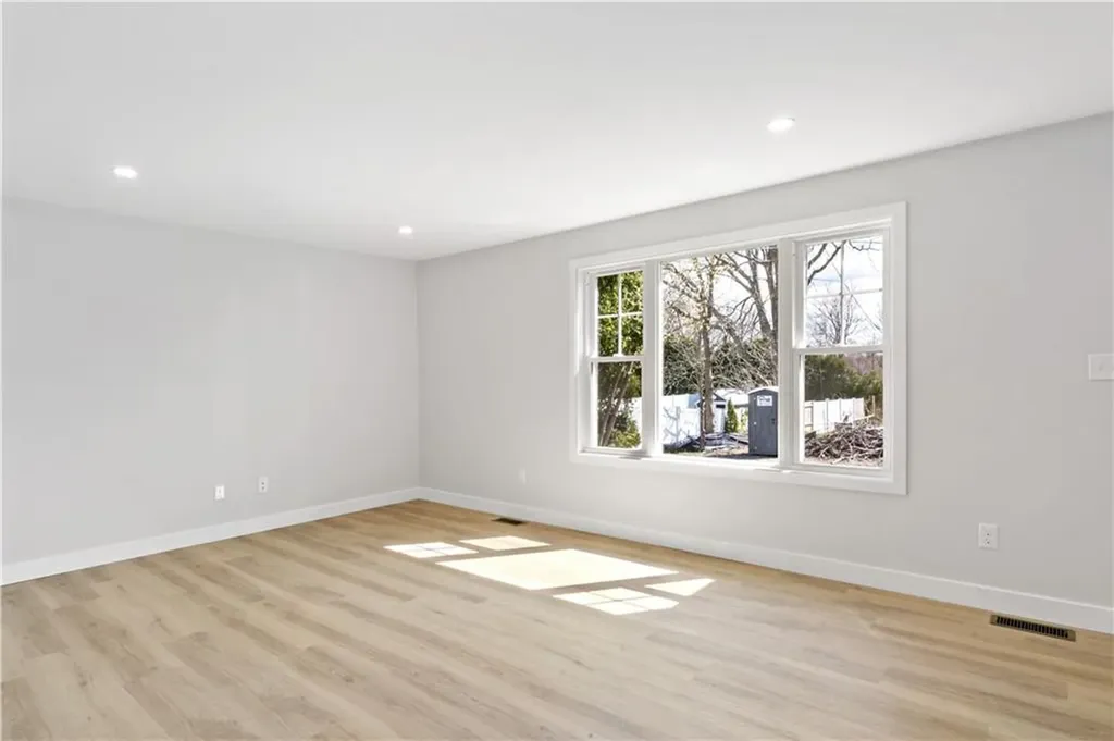 6 Monast Street Warren RI 02885