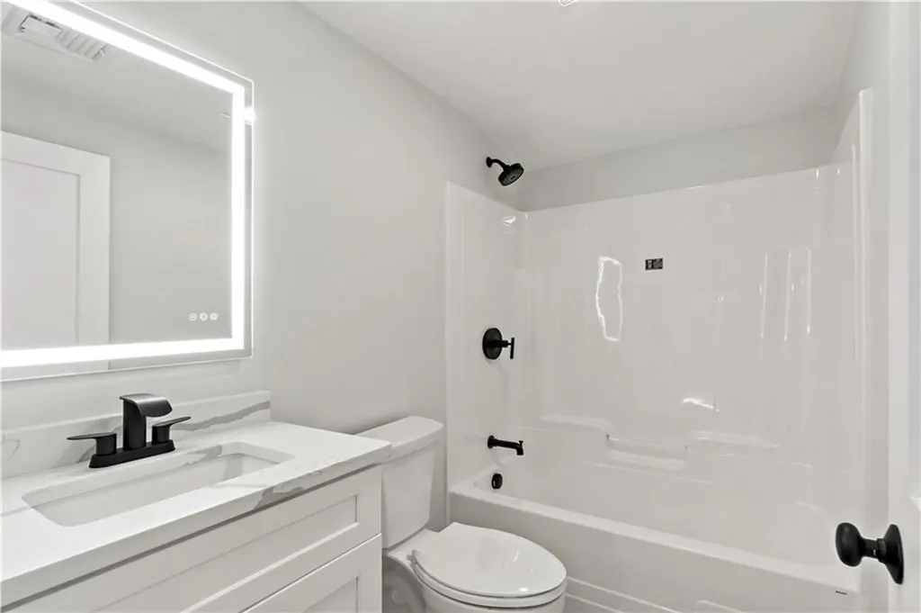 6 Monast Street Warren RI 02885