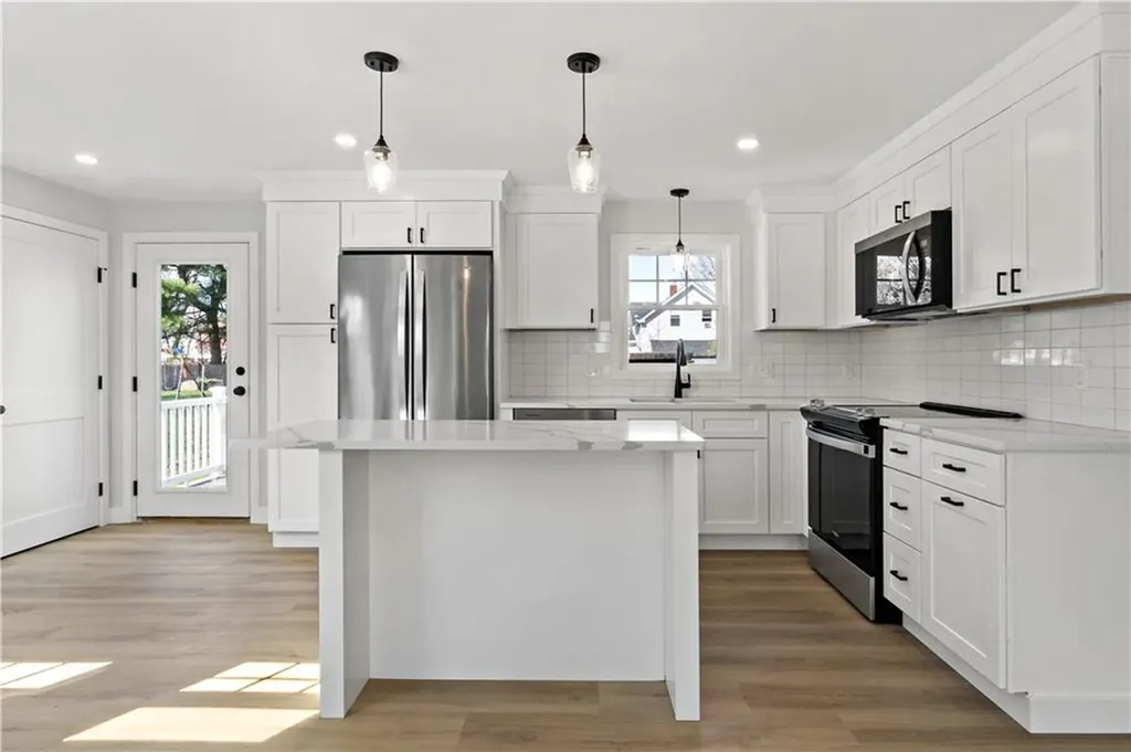 6 Monast Street Warren RI 02885