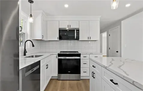 6 Monast Street Warren RI 02885