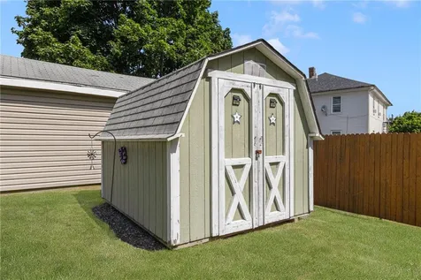19 Bouvier Avenue Lincoln RI 02838