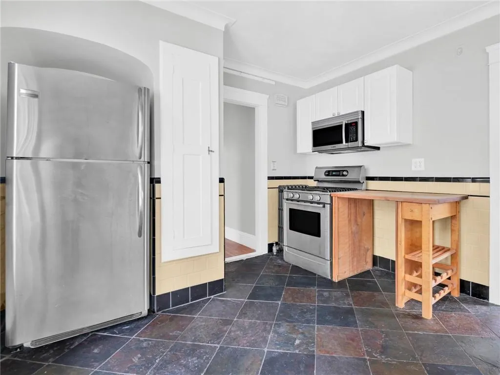 61 Burnside Street Cranston RI 02910