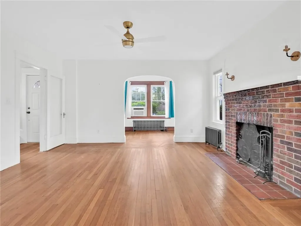 61 Burnside Street Cranston RI 02910