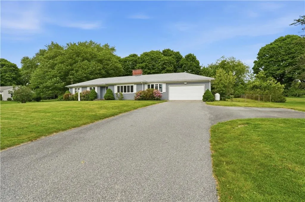 8 Wabasso Terrace Middletown RI 02842
