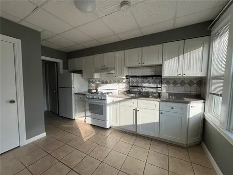 70 Oliver Street Bristol RI 02809