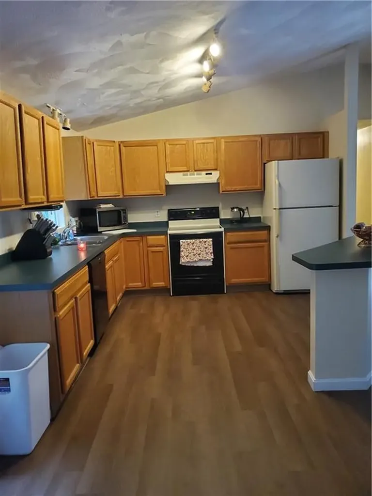 91 Oregon Avenue Woonsocket RI 02895