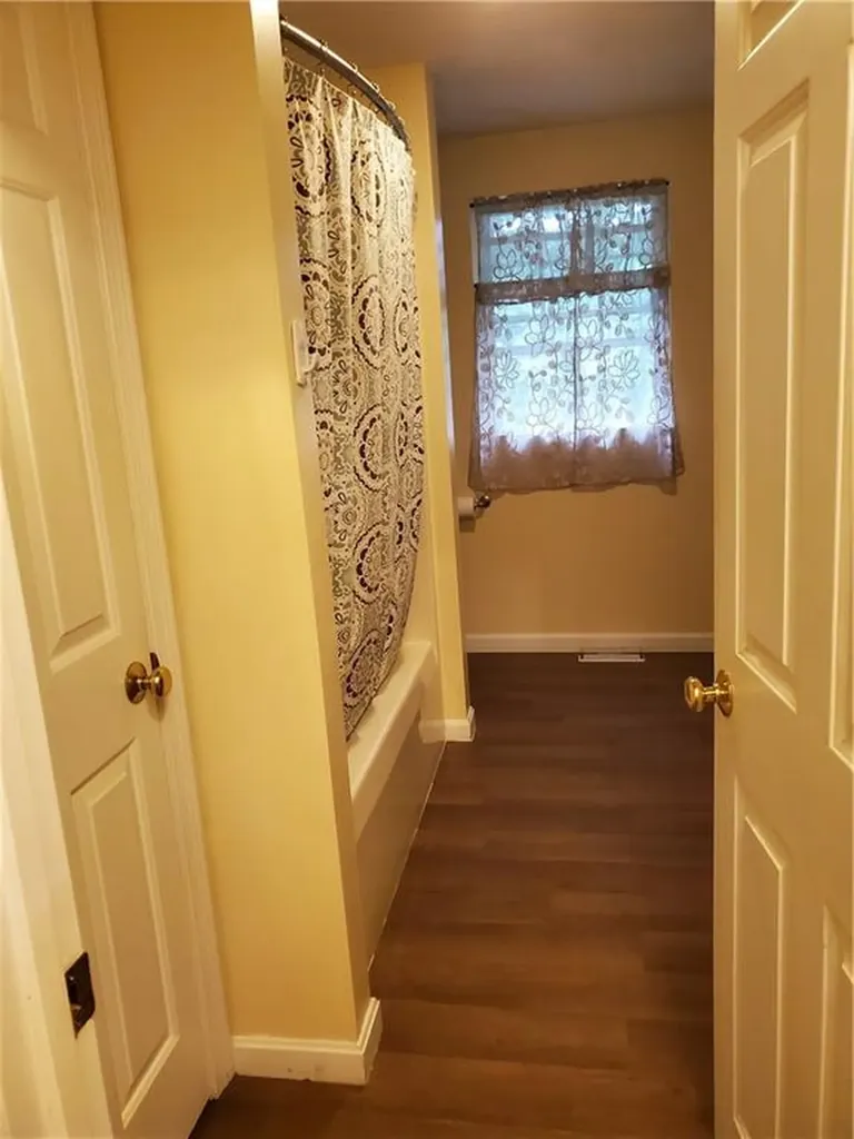 91 Oregon Avenue Woonsocket RI 02895