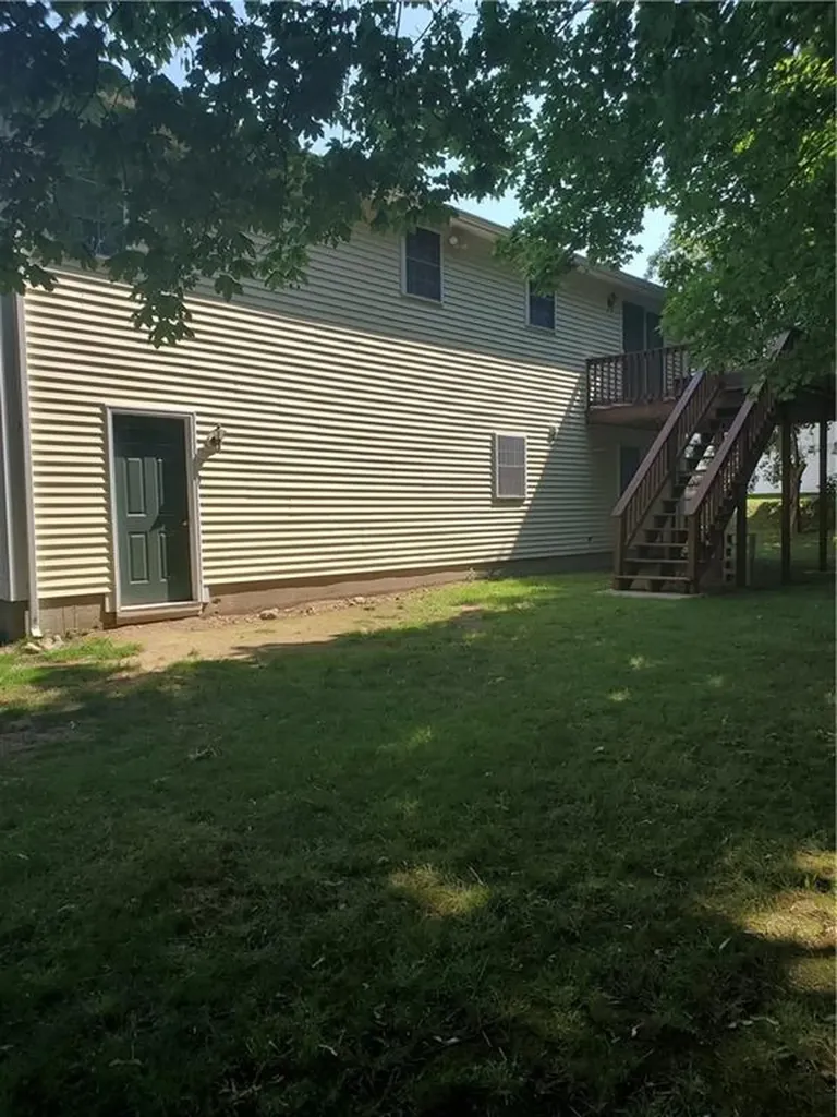 91 Oregon Avenue Woonsocket RI 02895