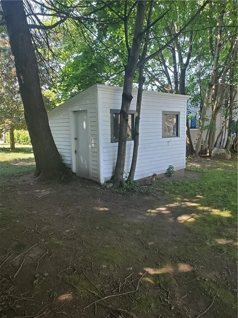 91 Oregon Avenue Woonsocket RI 02895
