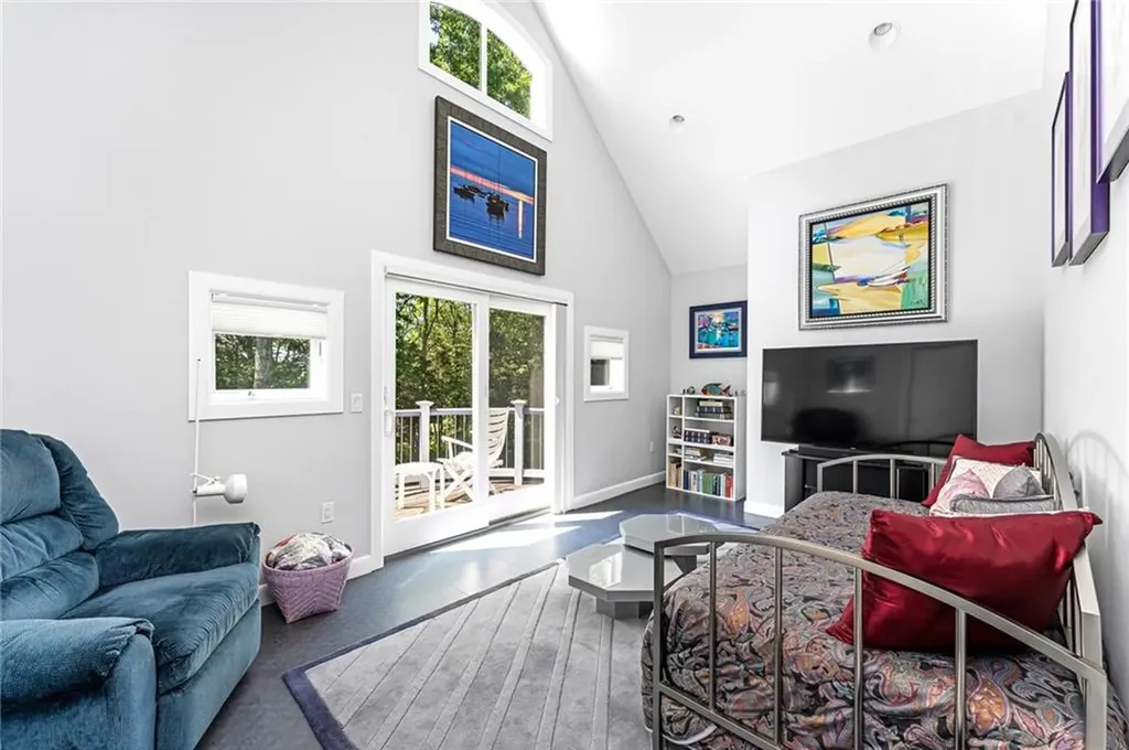 70 Lands End Drive North Kingstown RI 02852