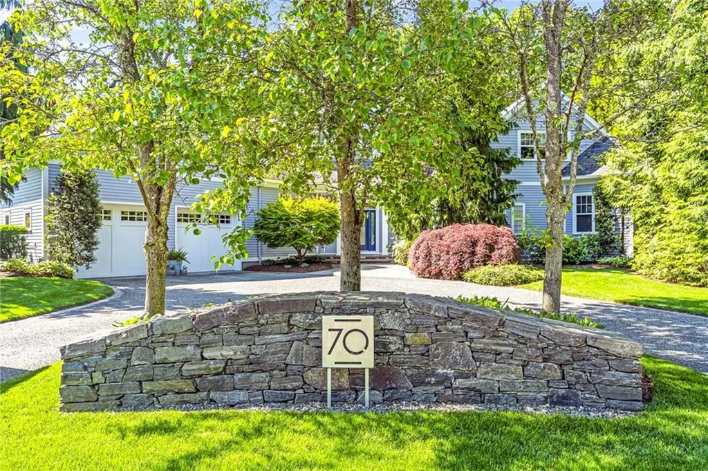 70 Lands End Drive North Kingstown RI 02852