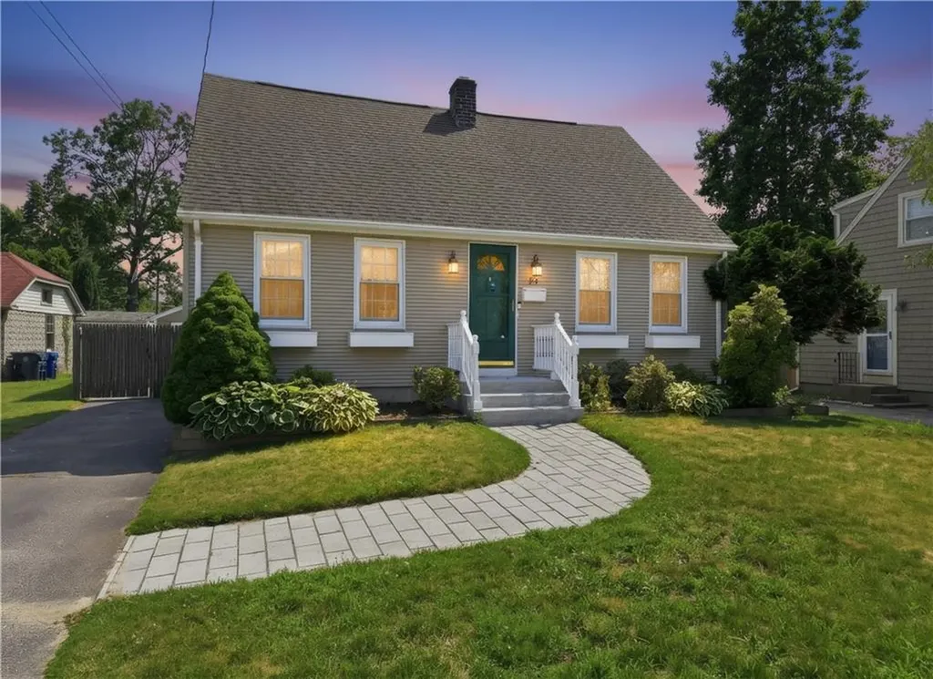 24 Rosegarden Street Warwick RI 02888