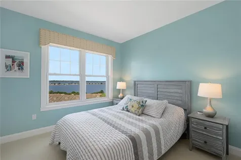 71 Starboard Drive Tiverton RI 02878