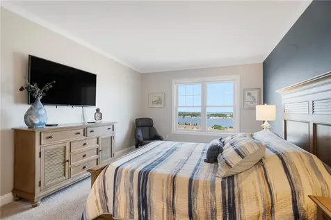 71 Starboard Drive Tiverton RI 02878