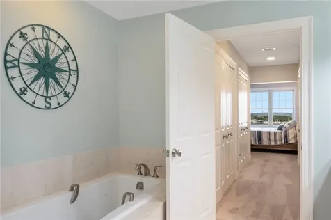 71 Starboard Drive Tiverton RI 02878