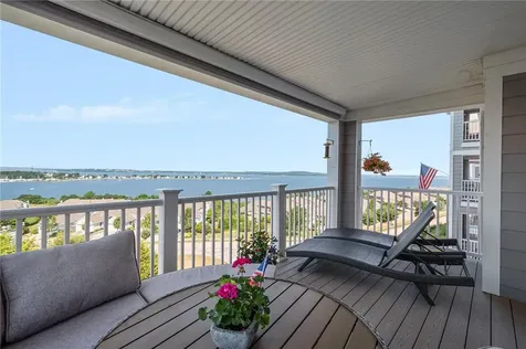 71 Starboard Drive Tiverton RI 02878