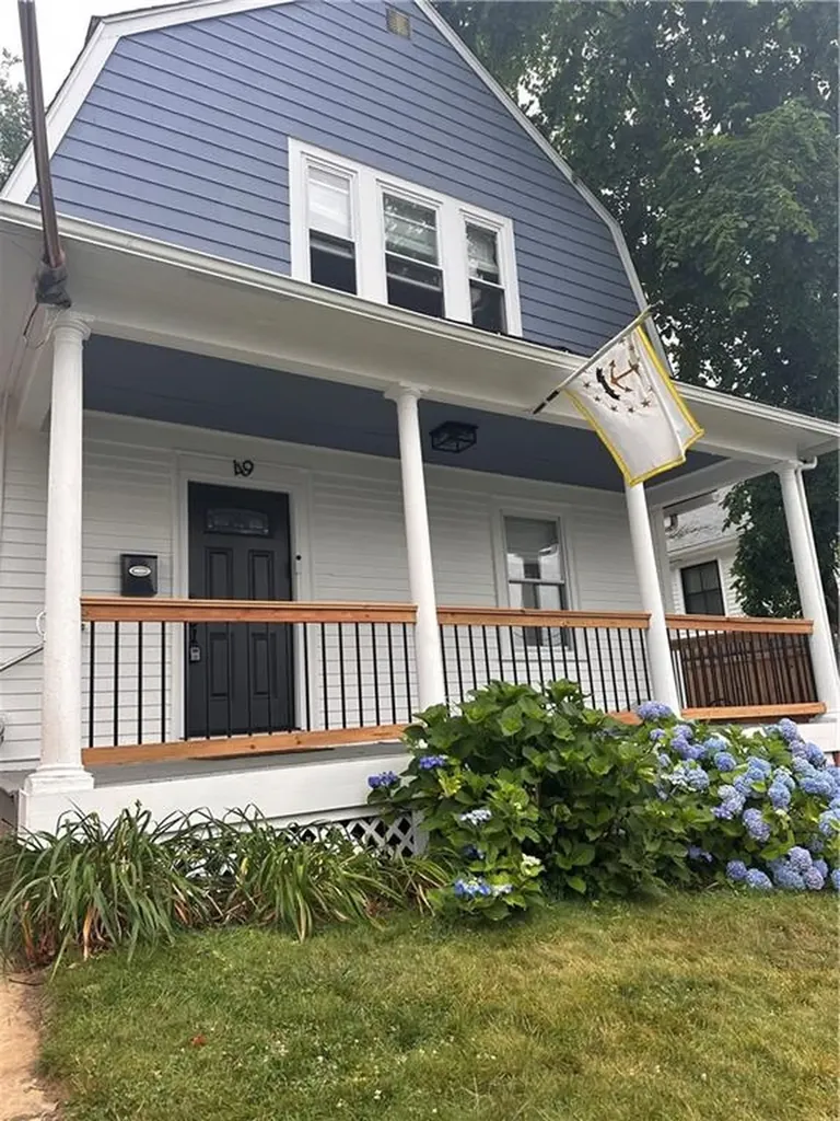 49 Woodbine Street Providence RI 02906