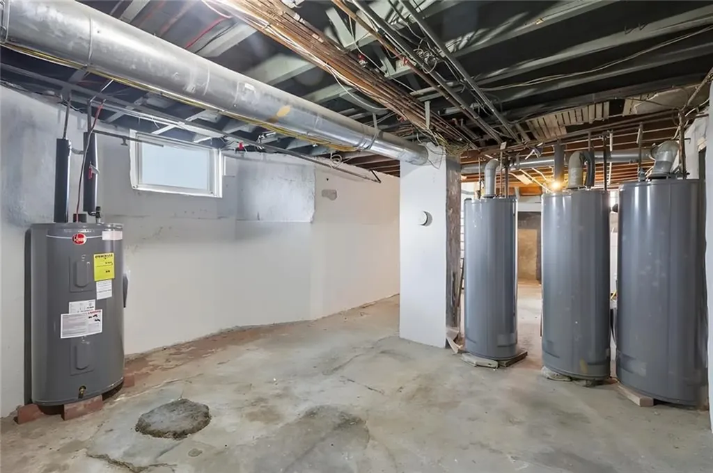 374 Douglas Avenue Providence RI 02908