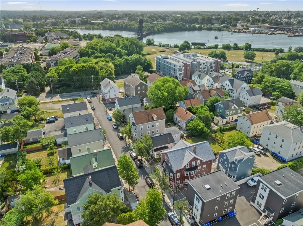 33 Amy Street Providence RI 02806