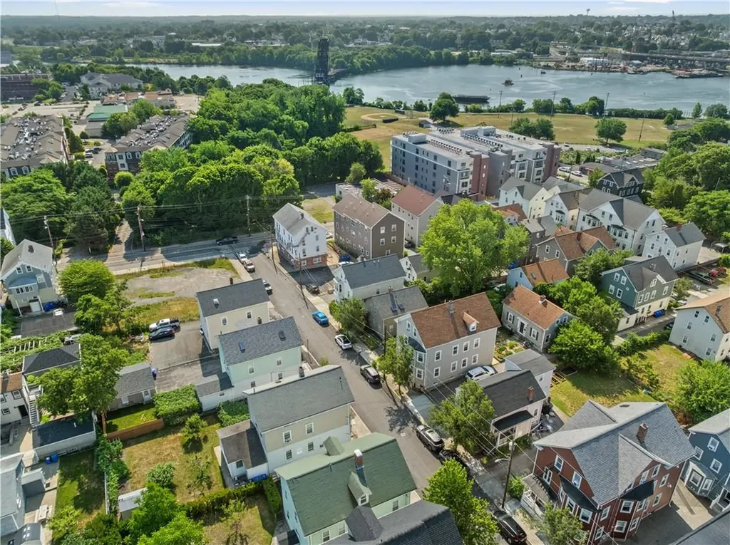 33 Amy Street Providence RI 02806