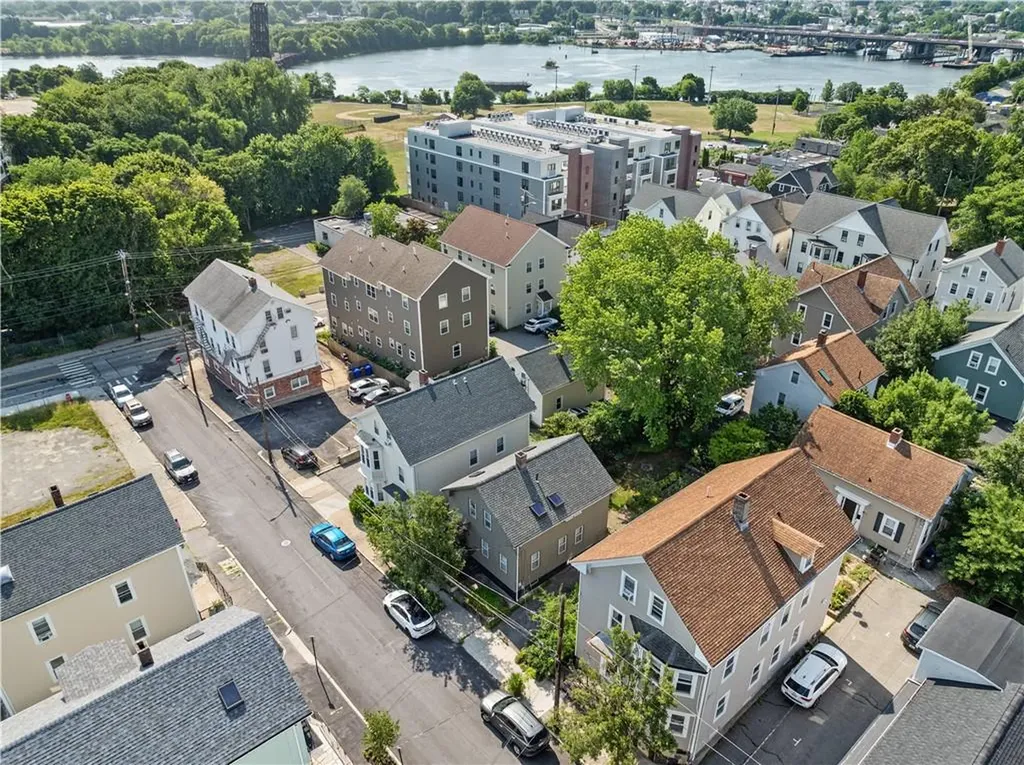 33 Amy Street Providence RI 02806