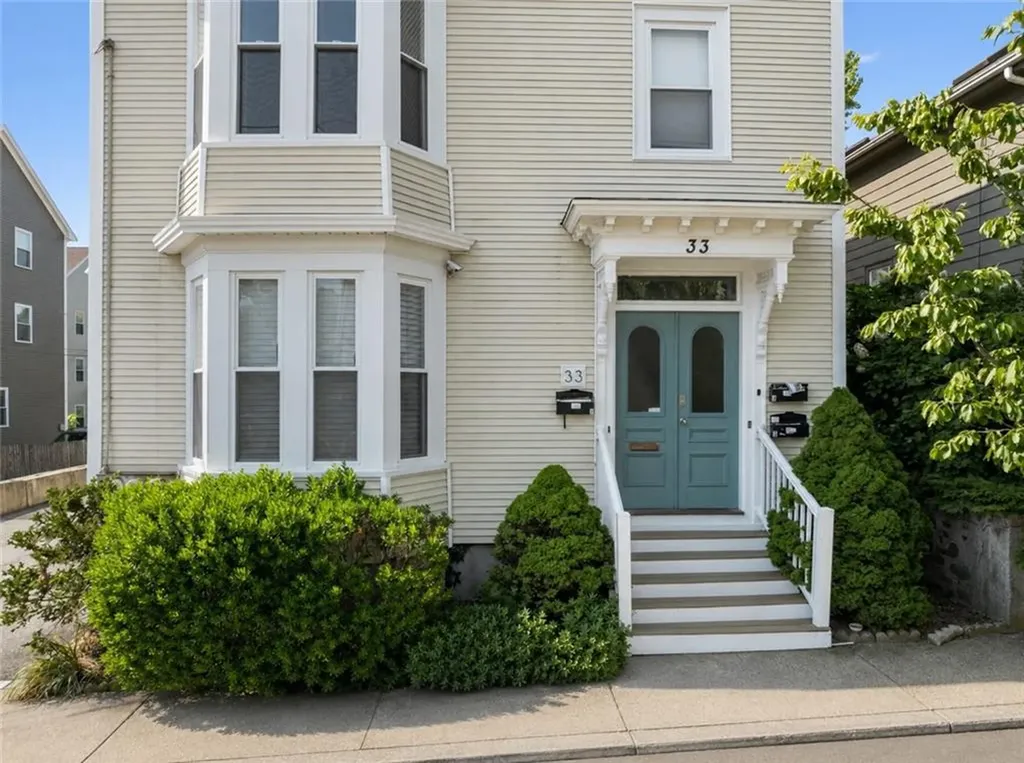 33 Amy Street Providence RI 02806