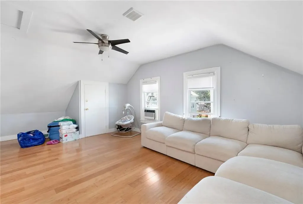 33 Amy Street Providence RI 02906
