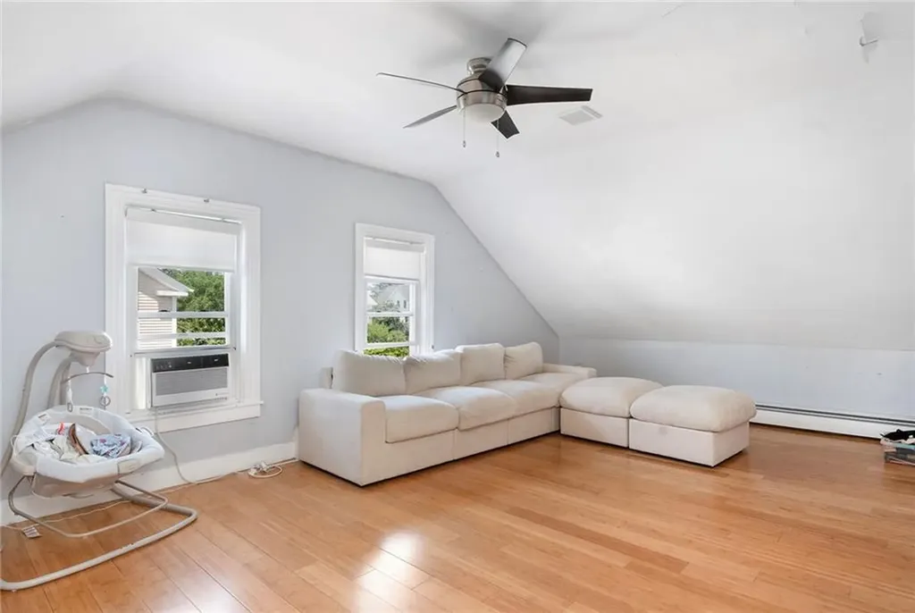 33 Amy Street Providence RI 02906
