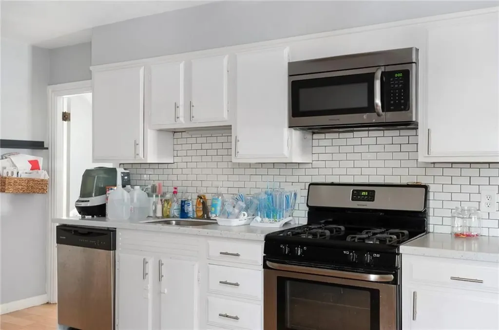 33 Amy Street Providence RI 02906