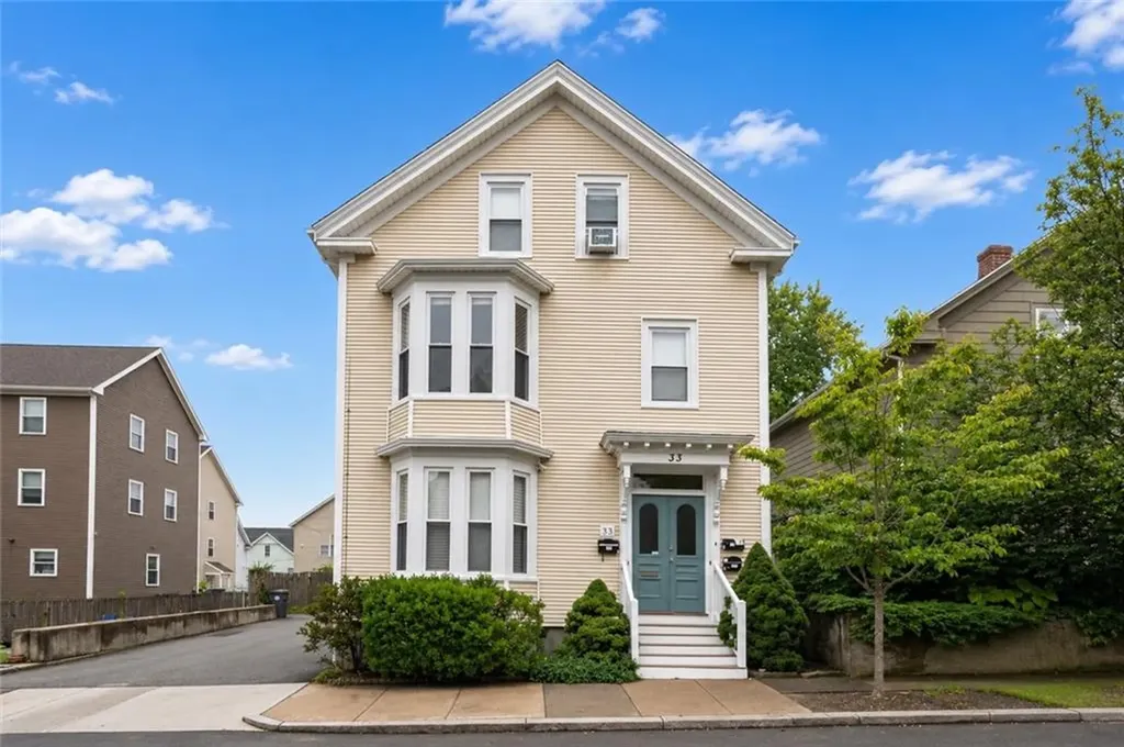 33 Amy Street Providence RI 02906