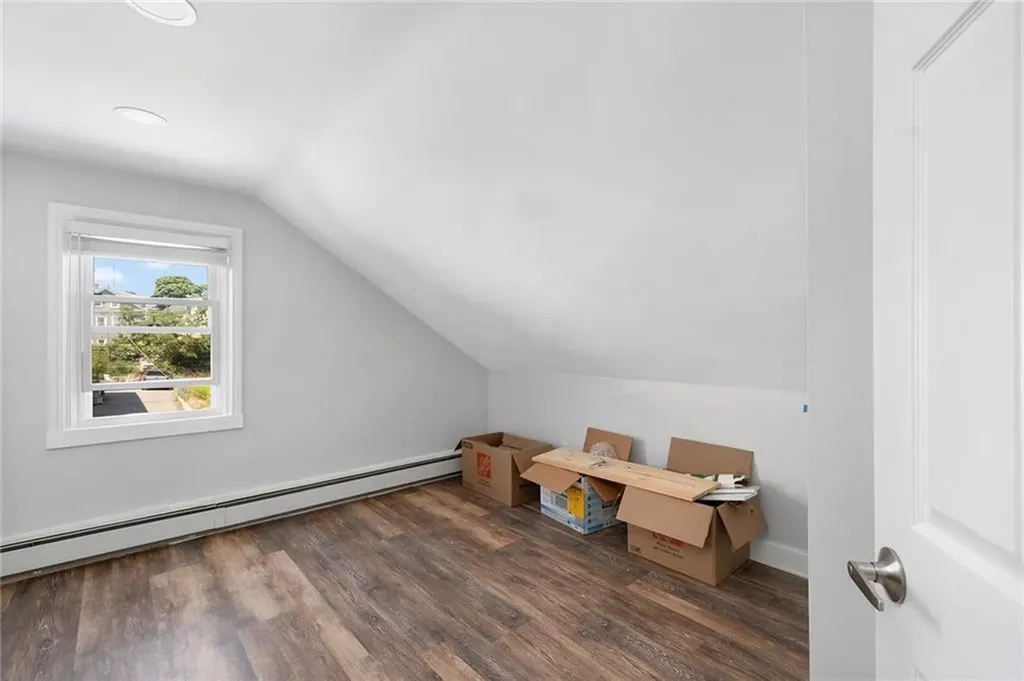 33 Amy Street Providence RI 02906