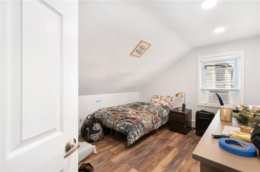 33 Amy Street Providence RI 02906