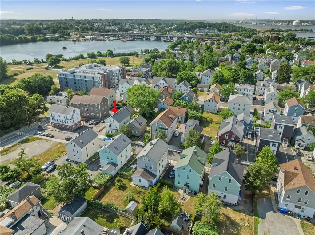33 Amy Street Providence RI 02906