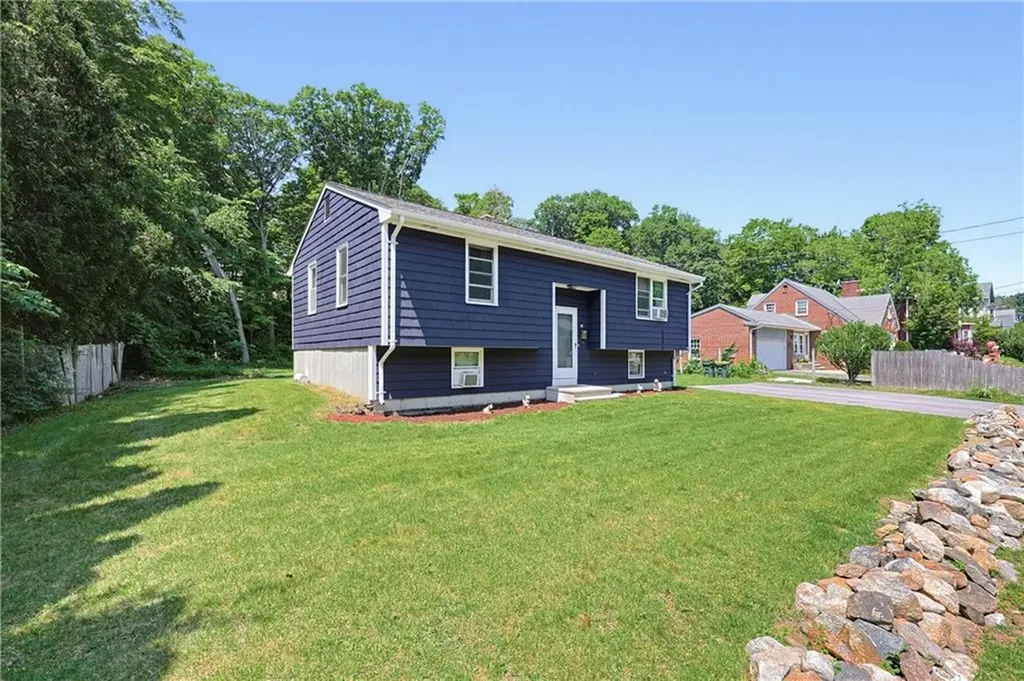 48 Church Street Burrillville RI 02859