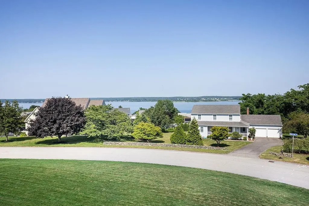 326 Windstone Drive Portsmouth RI 02871