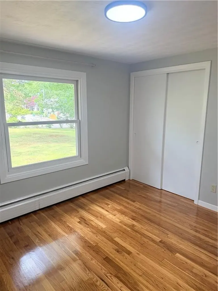 121 Greenwich Avenue Warwick RI 02886