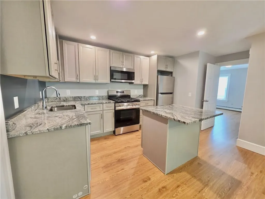 5 Greystone Avenue North Providence RI 02911