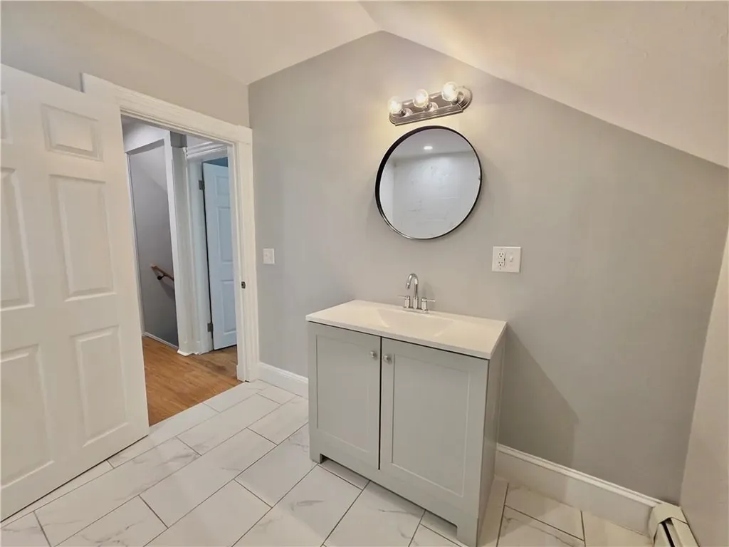 5 Greystone Avenue North Providence RI 02911