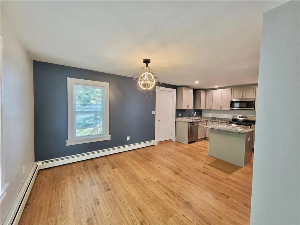 5 Greystone Avenue North Providence RI 02911