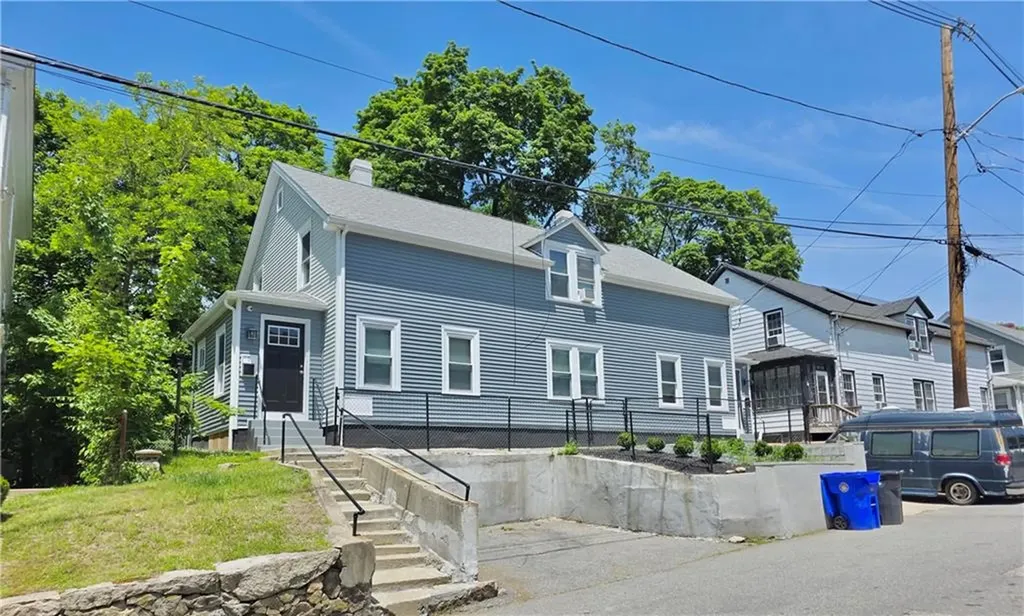 5 Greystone Avenue North Providence RI 02911