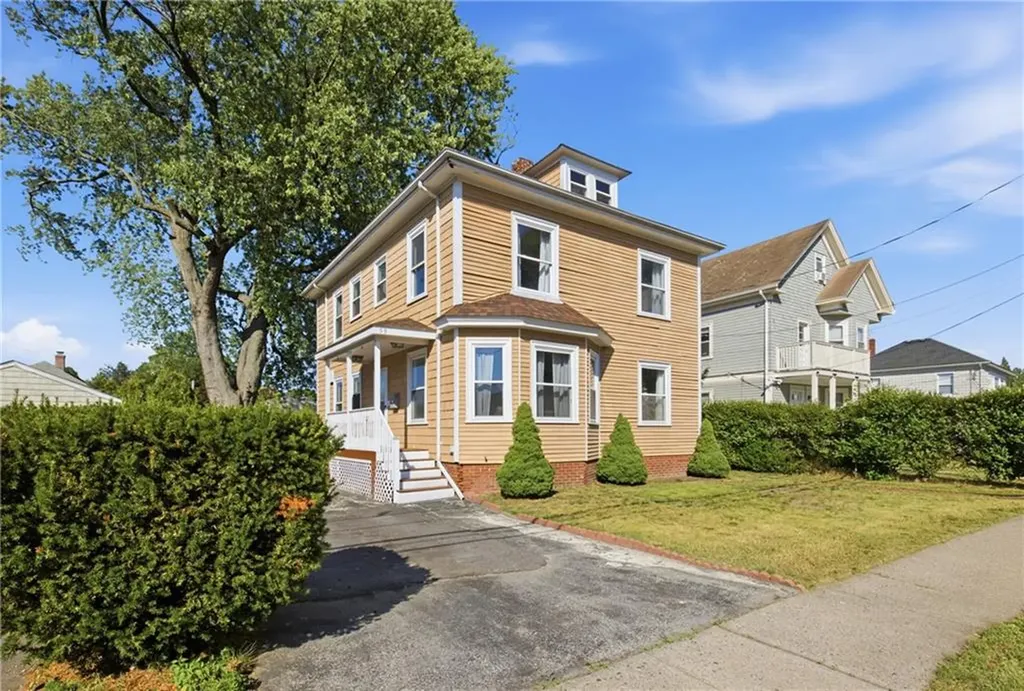 59 Bourne Avenue East Providence RI 02916
