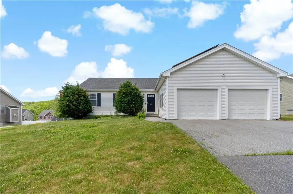 139 Danielle Drive Woonsocket RI 02895