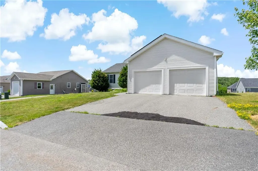 139 Danielle Drive Woonsocket RI 02895