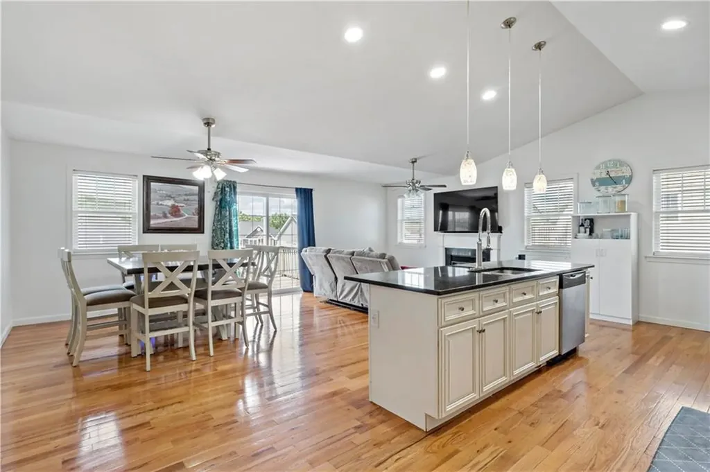 139 Danielle Drive Woonsocket RI 02895