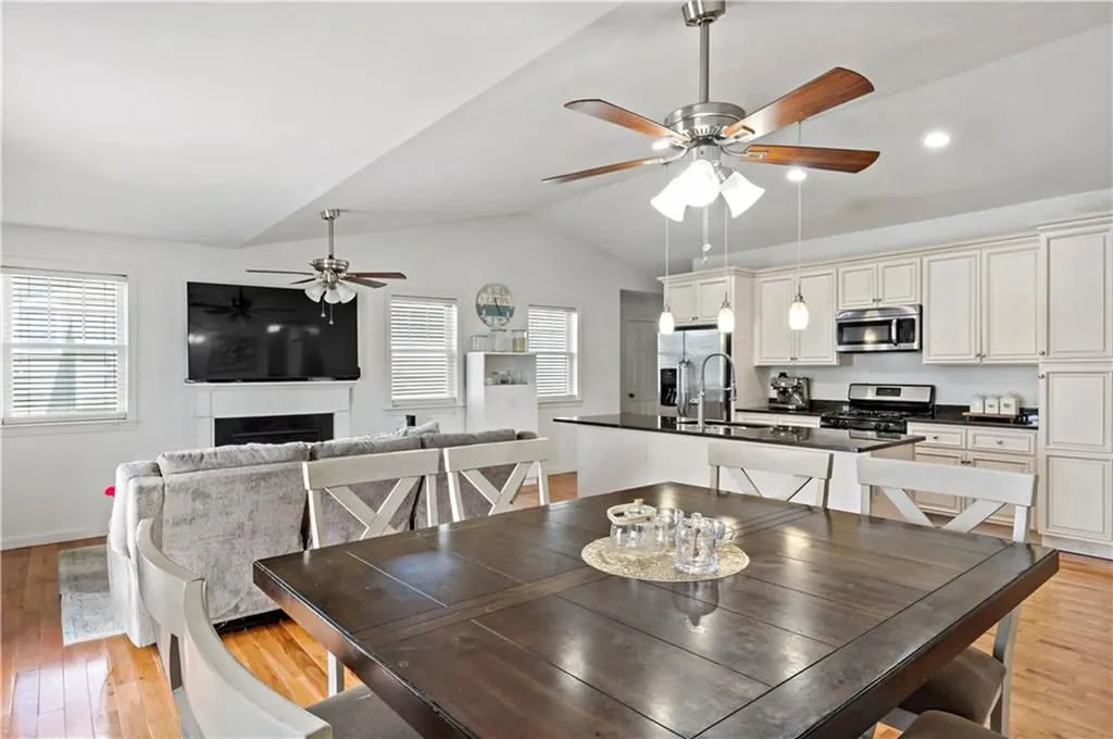 139 Danielle Drive Woonsocket RI 02895