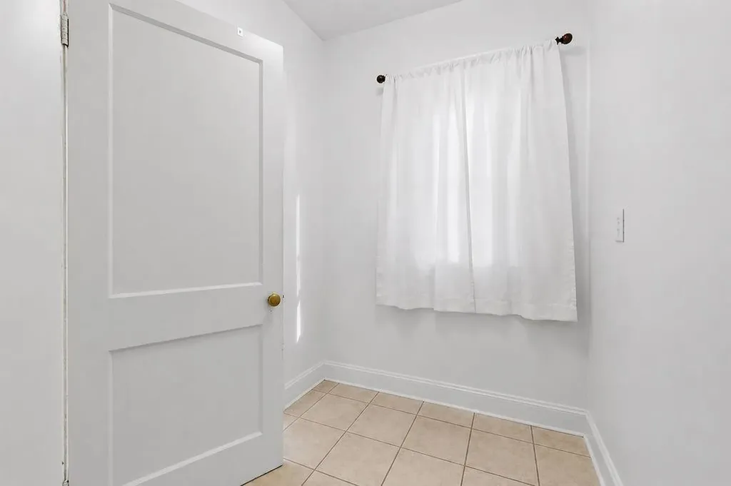 139 Fort Street East Providence RI 02914