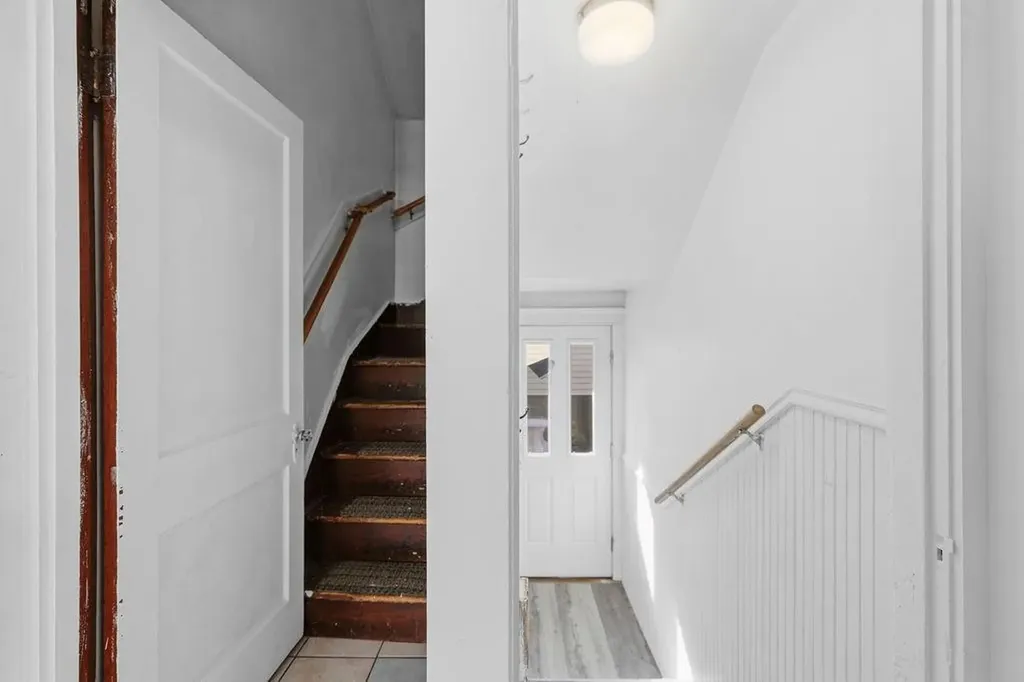 139 Fort Street East Providence RI 02914