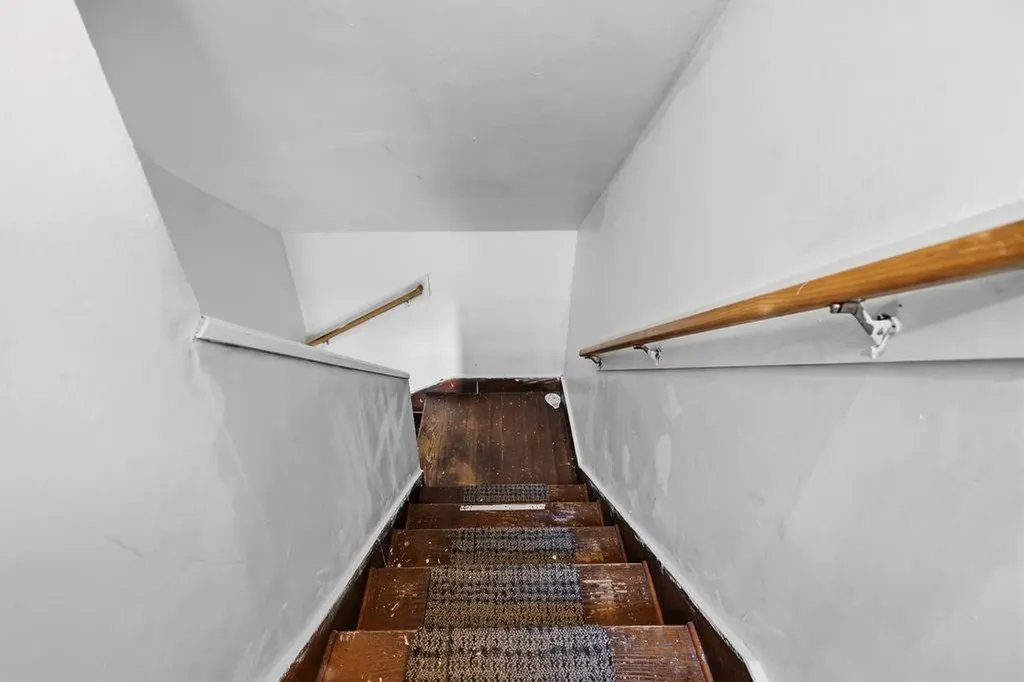 139 Fort Street East Providence RI 02914