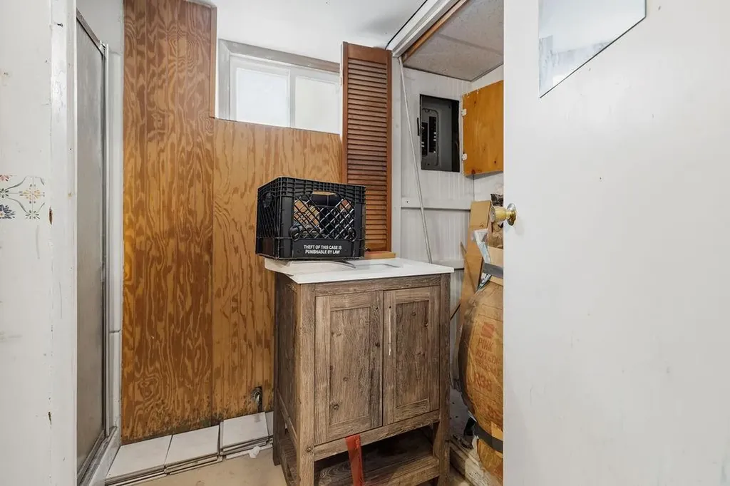 139 Fort Street East Providence RI 02914