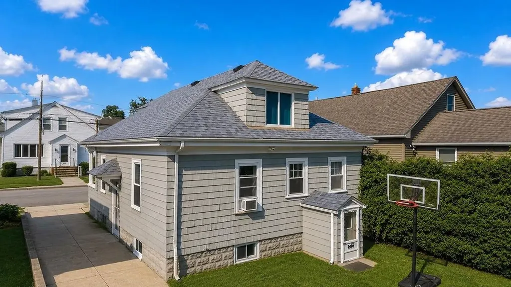 139 Fort Street East Providence RI 02914